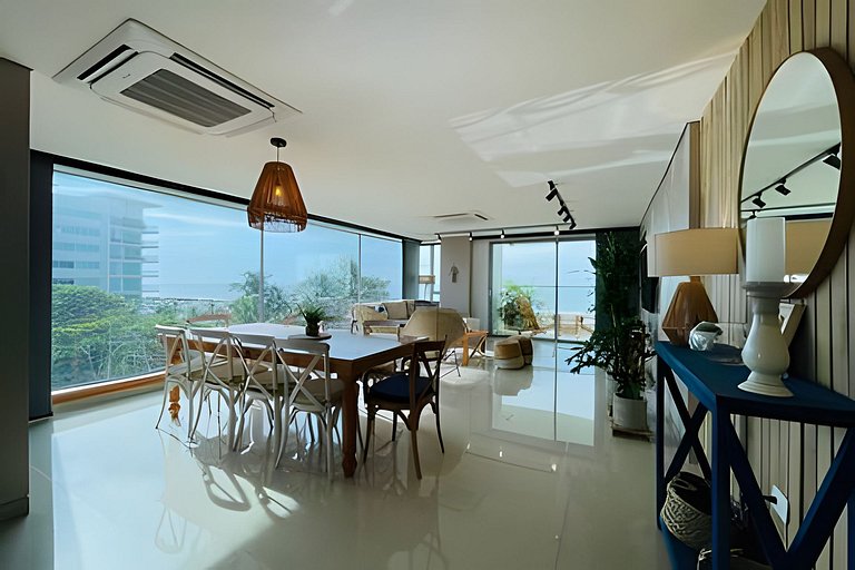 Private Jacuzzi, Beatiful Sea View, Beach Access