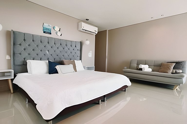 Private Jacuzzi, Beatiful Sea View, Beach Access