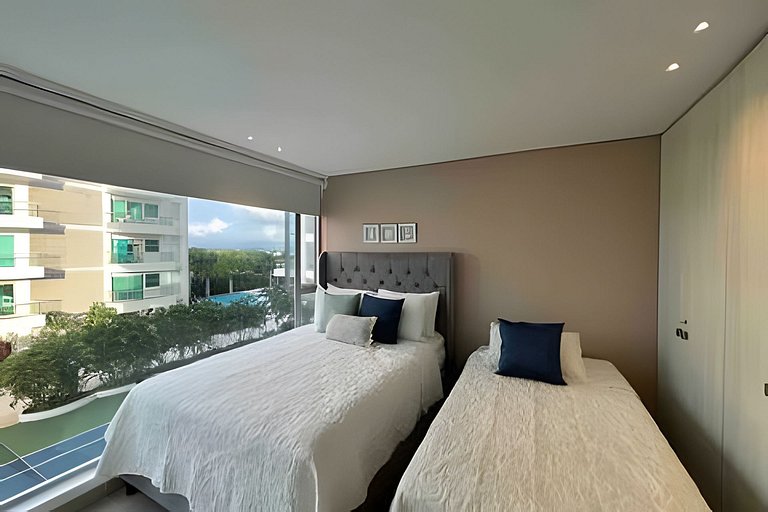 Private Jacuzzi, Beatiful Sea View, Beach Access