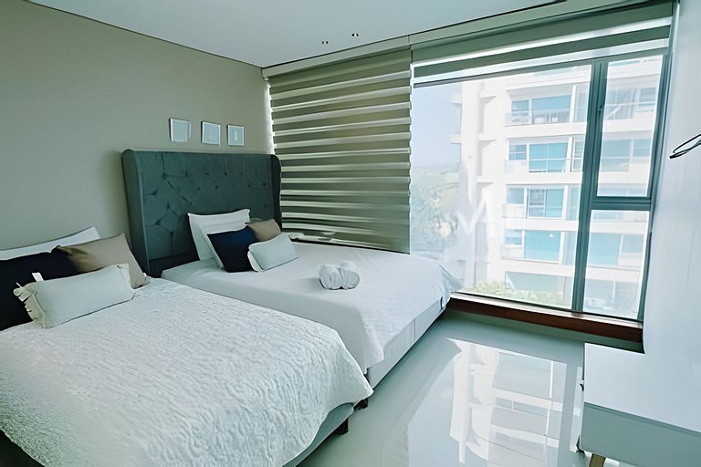 Private Jacuzzi, Beatiful Sea View, Beach Access