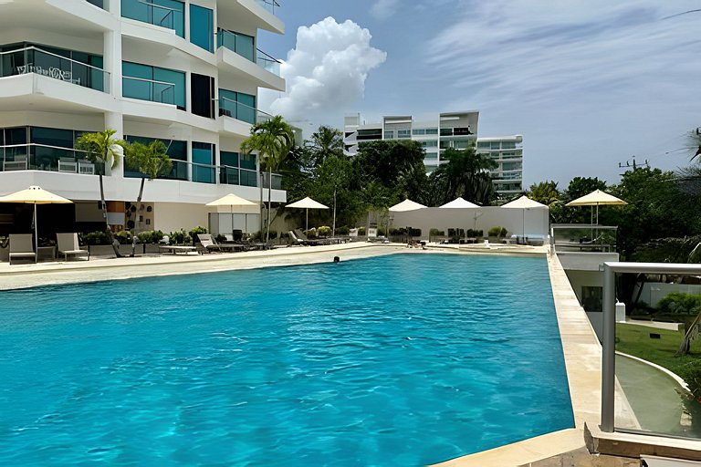 Private Jacuzzi, Beatiful Sea View, Beach Access