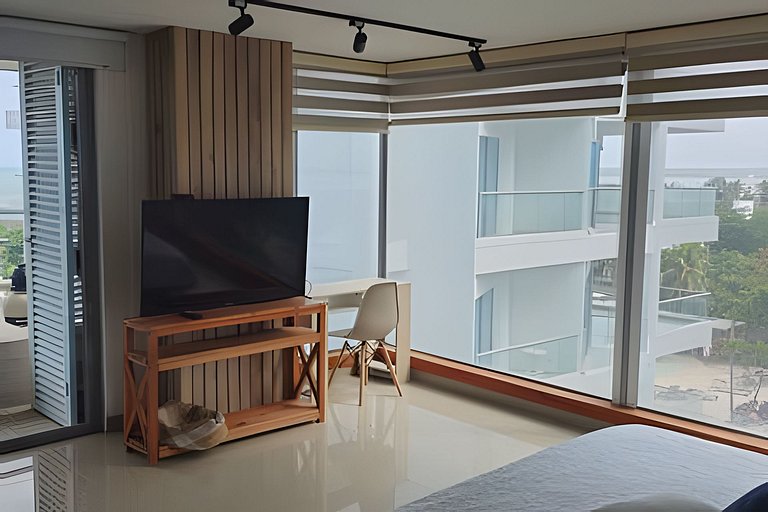 Private Jacuzzi, Beatiful Sea View, Beach Access