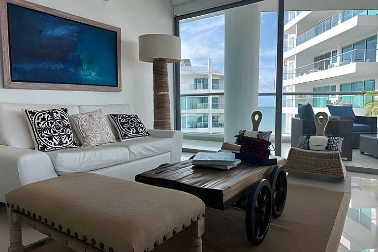 Amazing and Elegant Apartment with Stunning View