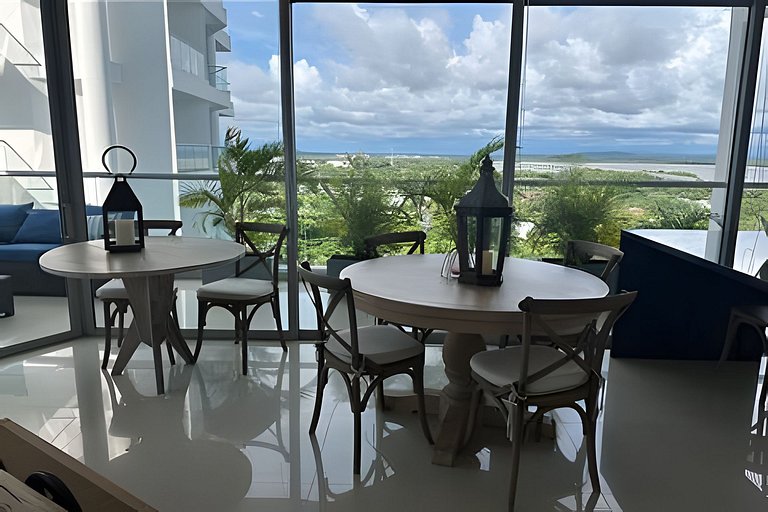 Amazing and Elegant Apartment with Stunning View