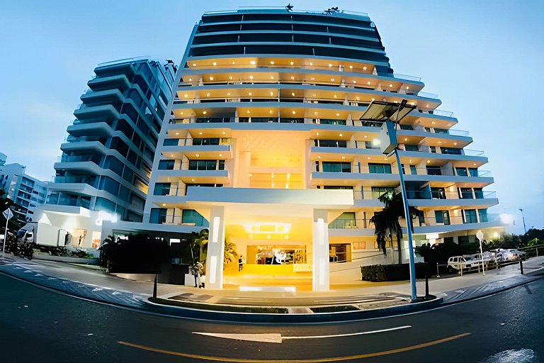 Amazing and Elegant Apartment with Stunning View