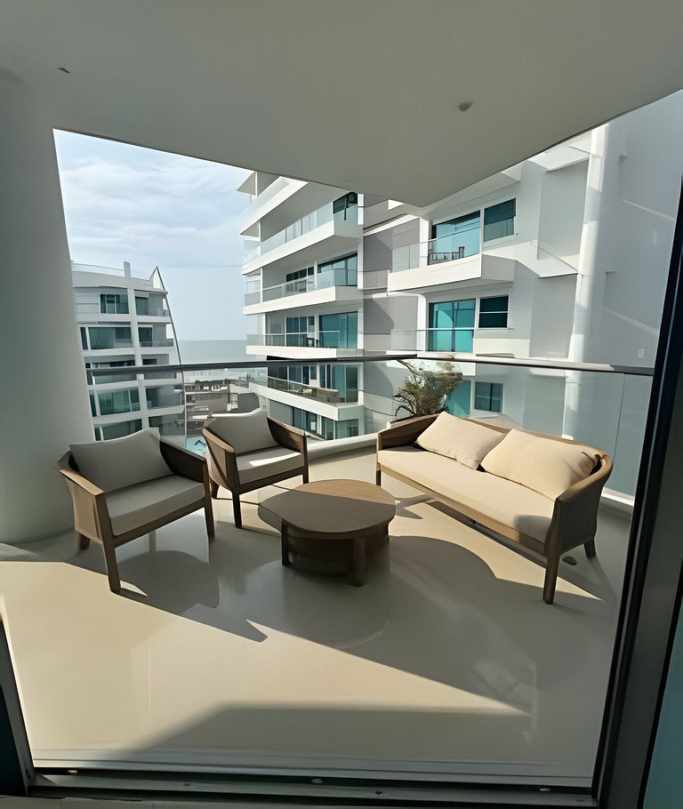 Amazing and Elegant Apartment with Stunning View